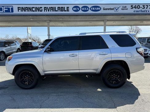 Used 2016 Toyota 4Runner SR5 RWD image 14