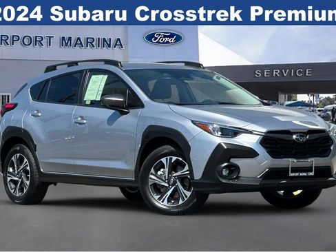 Used 2024 Subaru Crosstrek 2.0i Premium AWD/4WD image 2
