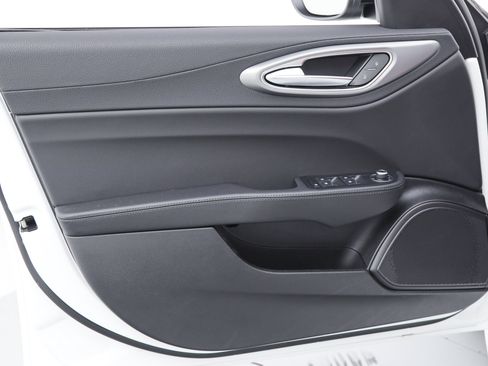 New 2026 Alfa Romeo Giulia w/ Driving Assist Package RWD image 15
