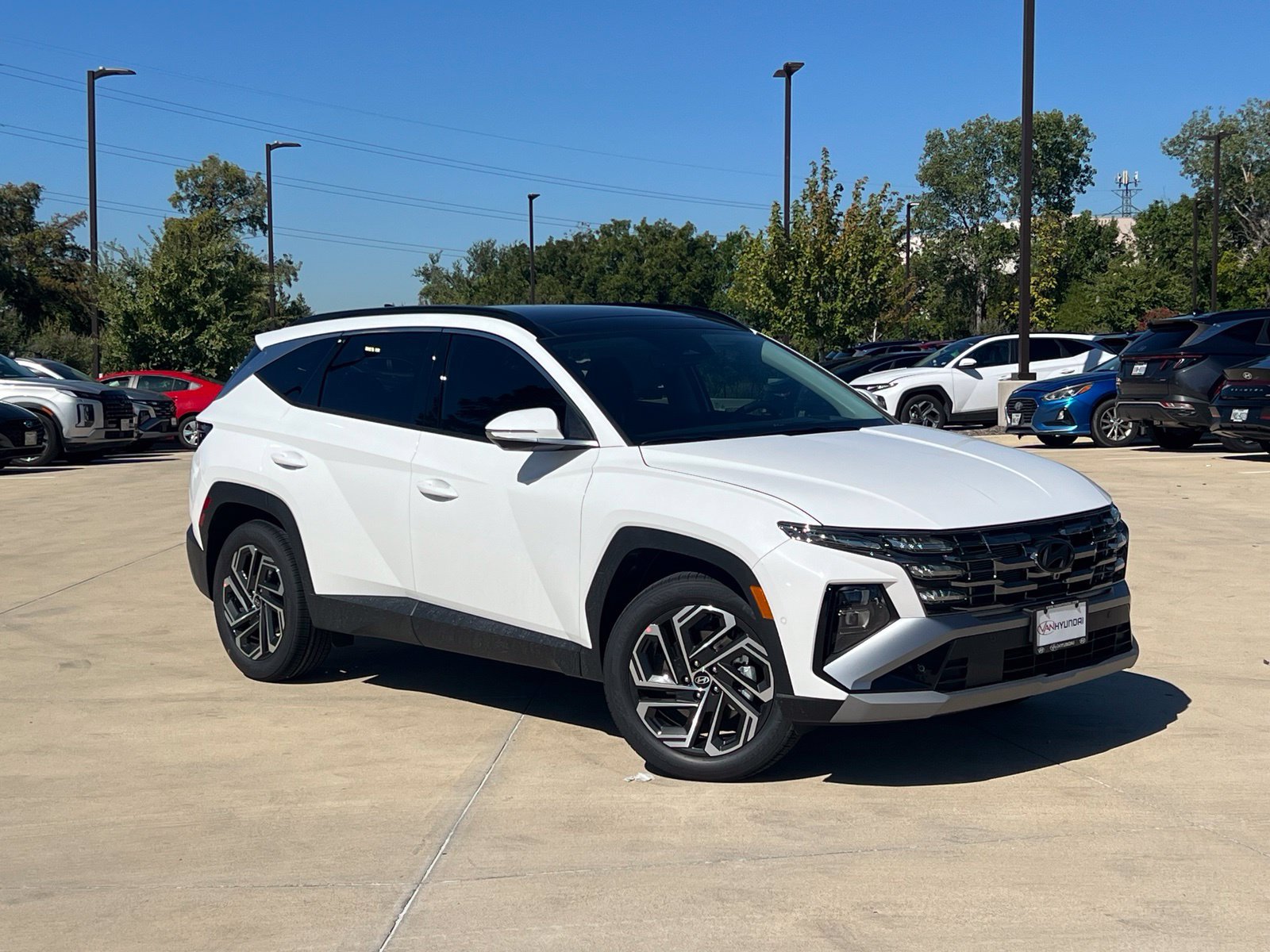 New 2026 Hyundai Tucson Limited FWD image 1