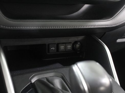 Used 2021 Toyota Highlander XLE image 15