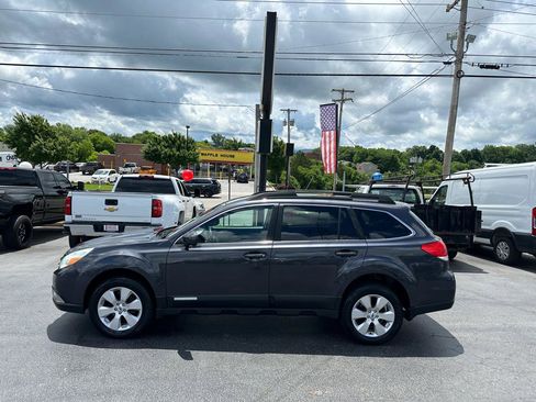Used 2012 Subaru Outback 2.5i Limited w/ Popular Pkg 1B AWD/4WD image 1