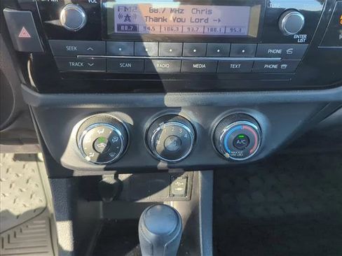 Used 2014 Toyota Corolla L image 18