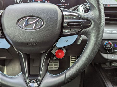 Used 2022 Hyundai Elantra N image 22