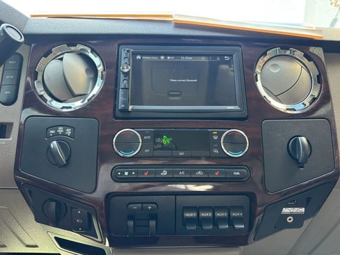 Used 2010 Ford F350 Lariat image 25