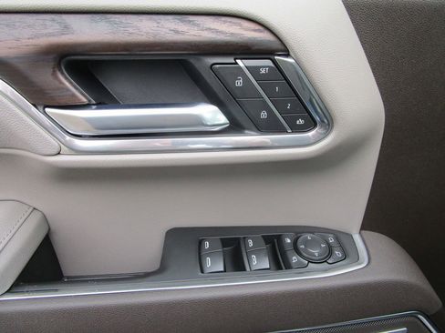 New 2026 GMC Sierra 1500 SLT w/ SLT Premium Plus Package AWD/4WD image 32