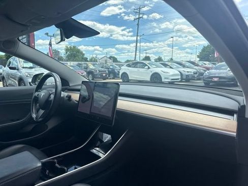 Used 2018 Tesla Model 3 Long Range RWD image 19