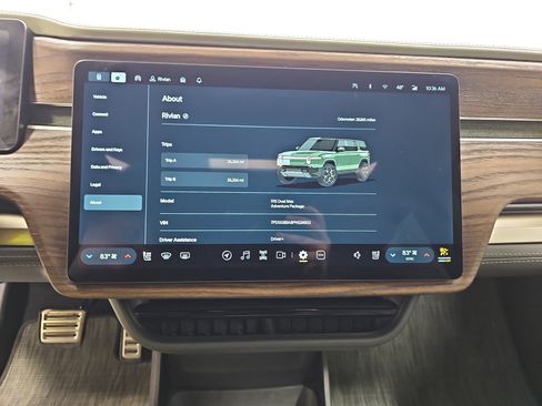 Used 2023 Rivian R1S Adventure image 29