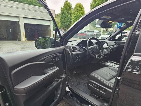 Used 2023 Honda Passport TrailSport image 22