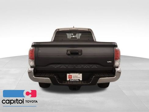 Certified 2021 Toyota Tacoma TRD Off-Road AWD/4WD image 3