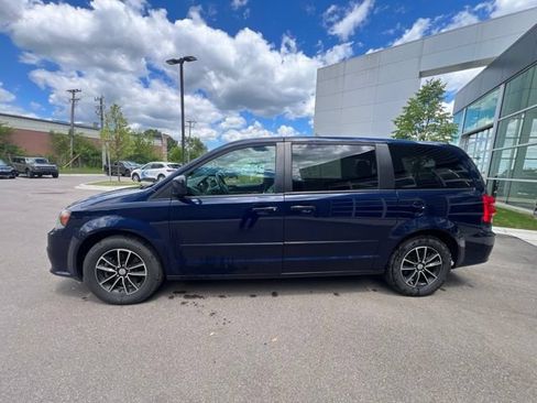Used 2015 Dodge Grand Caravan R/T w/ Driver Convenience Group FWD image 8
