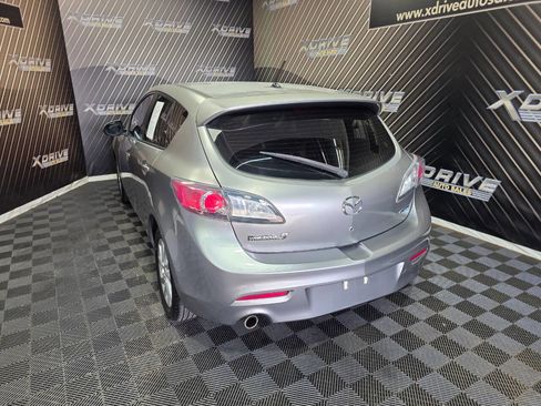 Used 2013 MAZDA MAZDA3 i Touring image 10