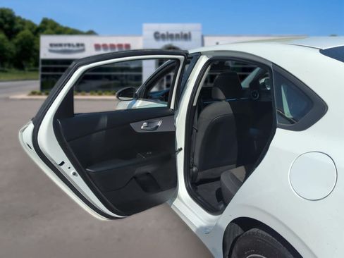 Used 2023 Kia Forte LXS w/ LXS Technology Package FWD image 28
