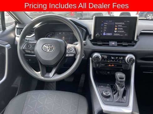 Used 2024 Toyota RAV4 XLE AWD/4WD image 14