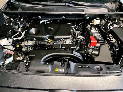 Used 2020 Toyota RAV4 XLE w/ Convenience Package image 15