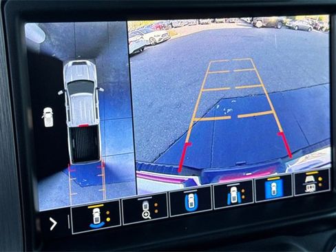 Used 2023 GMC Sierra 3500 Denali w/ Denali Black Diamond Edition image 27