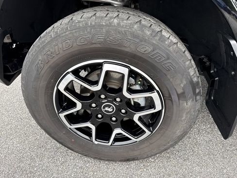 Used 2024 Ford Bronco Outer Banks AWD/4WD image 11