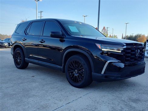 Used 2023 Honda Pilot LX image 9