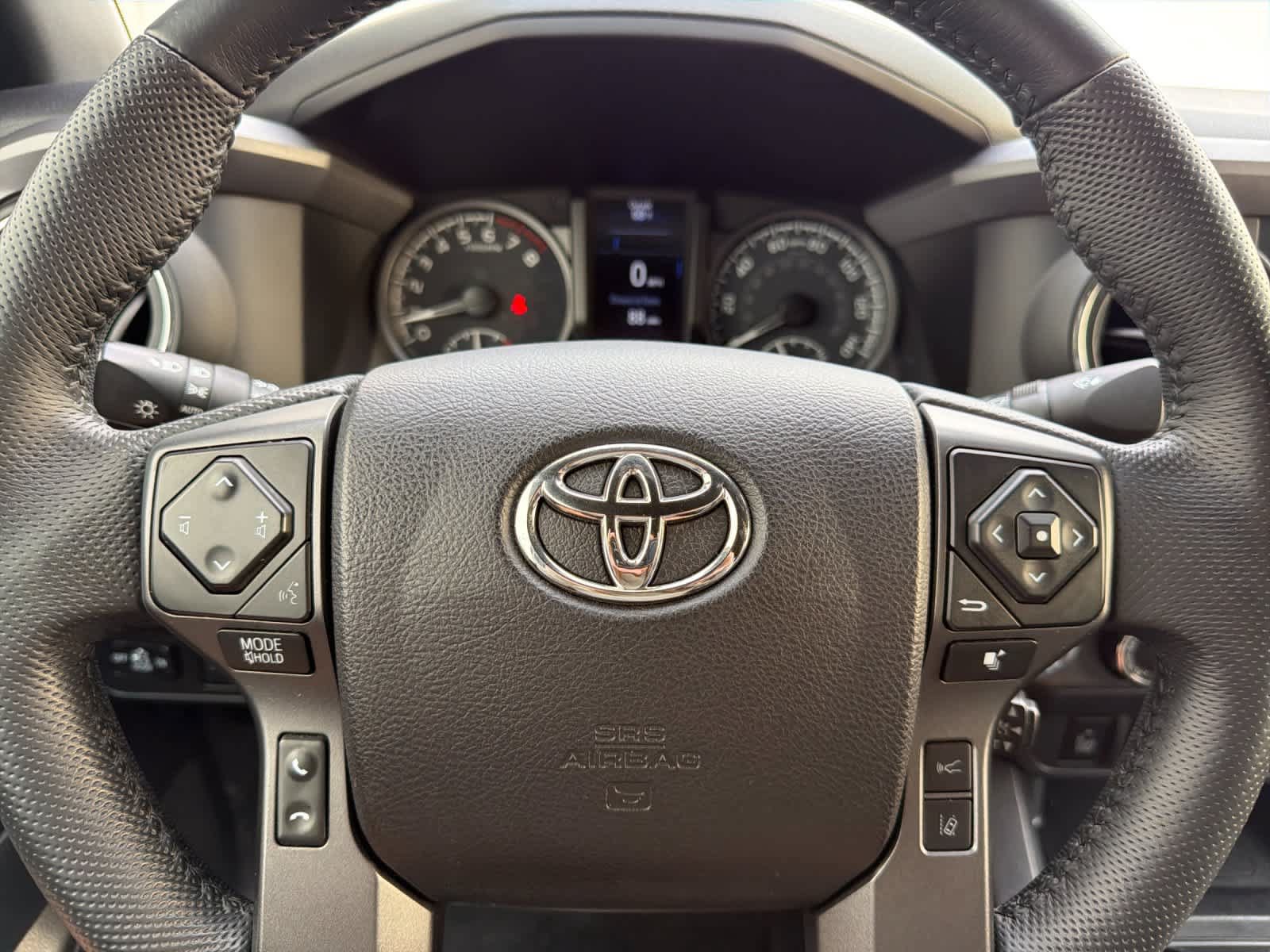Used 2021 Toyota Tacoma TRD Off-Road w/ Technology Package AWD/4WD image 23