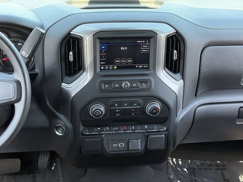 Used 2024 Chevrolet Silverado 1500 Custom Trail Boss w/ LPO, Dark Essentials Package AWD/4WD image 21