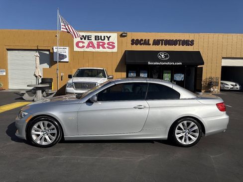 Used 2011 BMW 328i Convertible image 15
