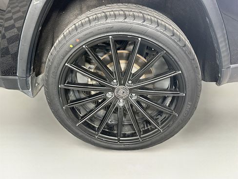 Used 2019 Jeep Grand Cherokee Limited w/ Luxury Group II RWD image 11