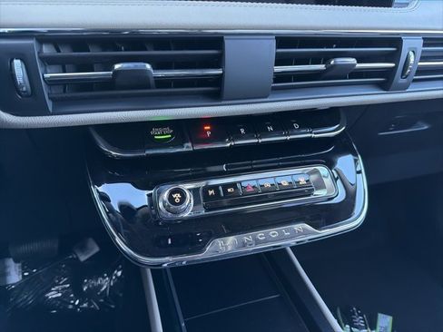 New 2026 Lincoln Corsair Premiere image 13