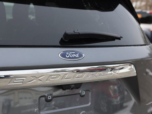 Certified 2023 Ford Explorer XLT w/ Equipment Group 202A image 31