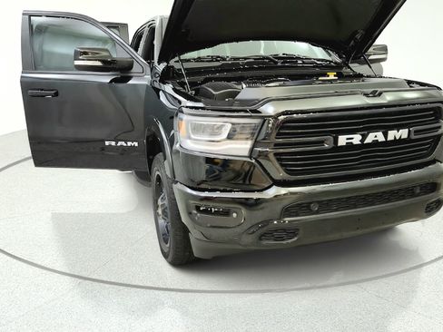 Used 2022 RAM 1500 Laramie w/ Sport Appearance Package AWD/4WD image 9