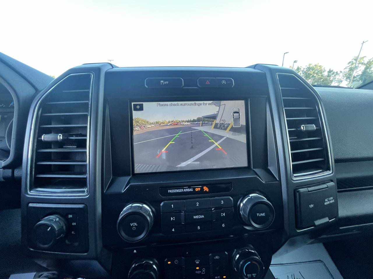 Used 2017 Ford F150 XLT w/ Equipment Group 302A Luxury AWD/4WD image 10