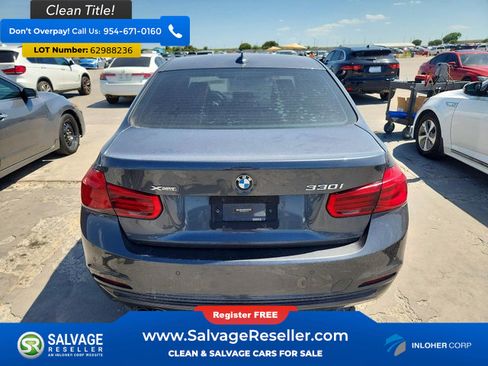 Used 2017 BMW 330i xDrive Sedan w/ Premium Package AWD/4WD image 8