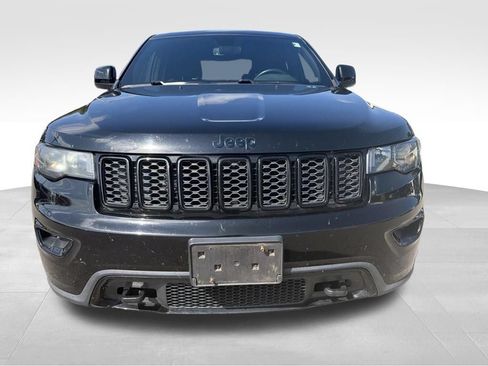 Used 2018 Jeep Grand Cherokee Laredo AWD/4WD image 19