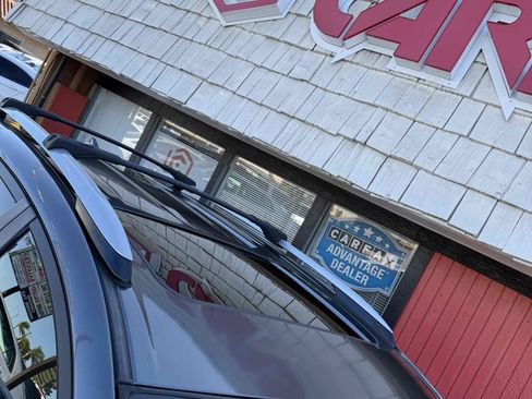 Used 2018 Toyota RAV4 SE w/ All Weather Liner Package FWD image 47