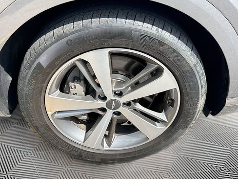 Used 2022 Genesis GV80 2.5T w/ Prestige Package 05 image 33