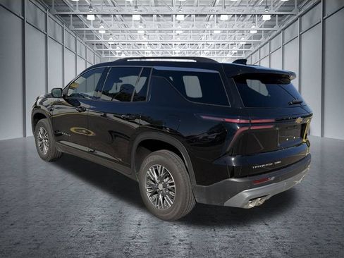 Used 2026 Chevrolet Traverse LT AWD/4WD image 9