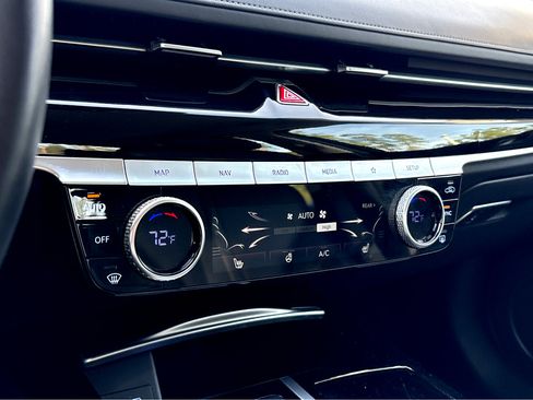 Used 2023 Genesis G80 2.5T image 11