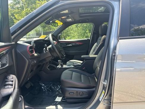 Used 2024 Chevrolet TrailBlazer RS w/ Convenience Package AWD/4WD image 9