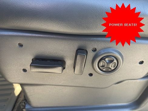 Used 2003 Chevrolet Avalanche 4x4 w/ Suspension Package, Off-Road image 15