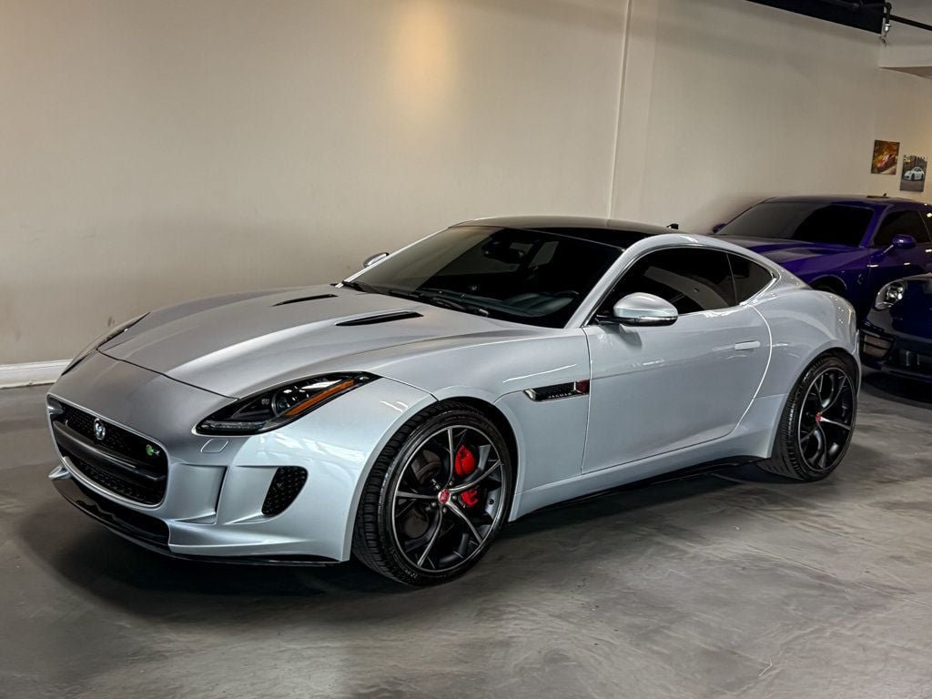 Used 2015 Jaguar F-TYPE R RWD image 5