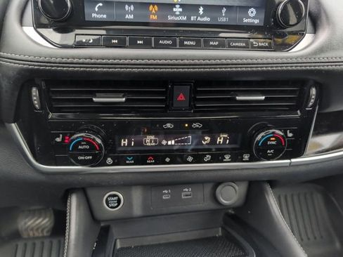 Used 2023 Nissan Rogue SL w/ SL Premium Package image 24