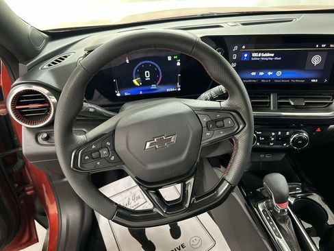Used 2024 Chevrolet Trax RS w/ Driver Confidence Package FWD image 4
