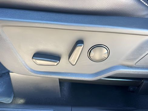 Used 2025 Ford Bronco Outer Banks image 18