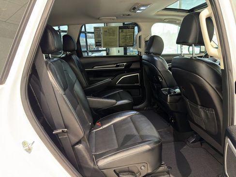 Used 2022 Kia Telluride S image 23