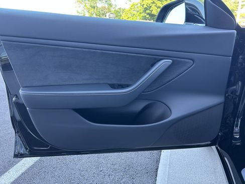 Used 2019 Tesla Model 3 Mid Range image 24