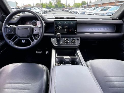 Used 2025 Land Rover Defender 110 AWD/4WD image 18
