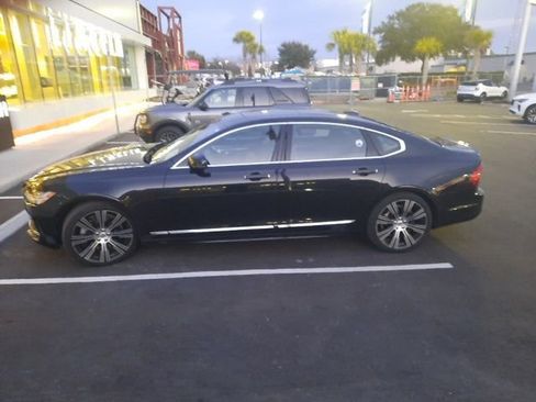 Used 2022 Volvo S90 B6 Inscription w/ Advanced Package image 7