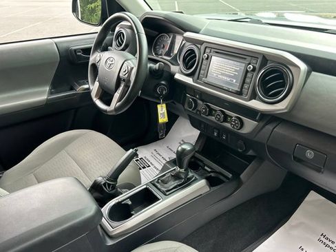Used 2019 Toyota Tacoma SR5 AWD/4WD image 34