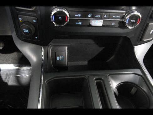 Used 2022 Ford F150 XLT w/ Equipment Group 301A Mid AWD/4WD image 17
