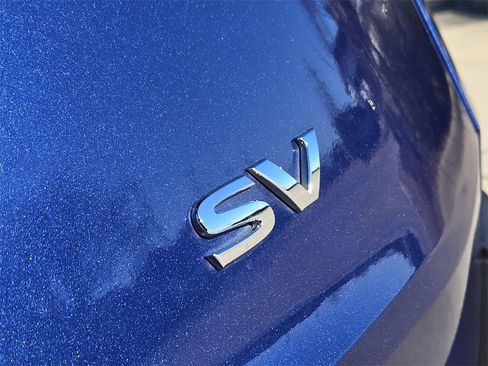 Used 2022 Nissan Rogue SV image 16