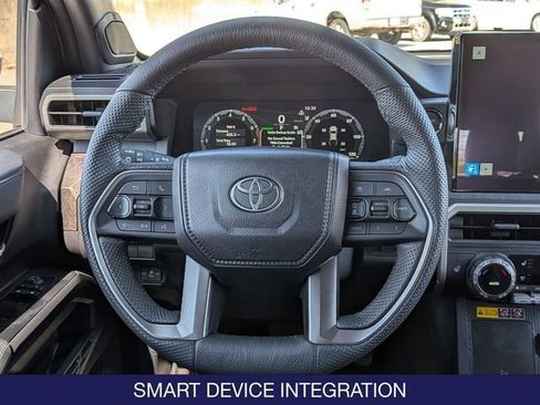 Used 2025 Toyota Tacoma Limited AWD/4WD image 18